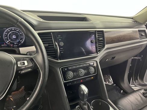 Used 2019 Volkswagen Atlas SEL Premium image 24
