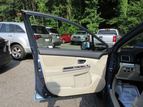 Used 2015 Subaru Crosstrek 2.0i Premium AWD/4WD image 11