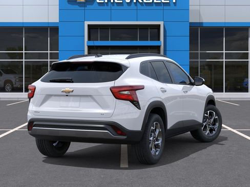 New 2026 Chevrolet Trax LT w/ Driver Confidence Package FWD image 4