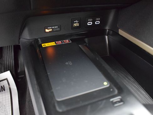 Used 2025 Toyota Camry LE image 15