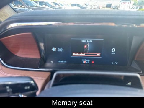 Used 2022 Lincoln Navigator L Reserve AWD/4WD image 7