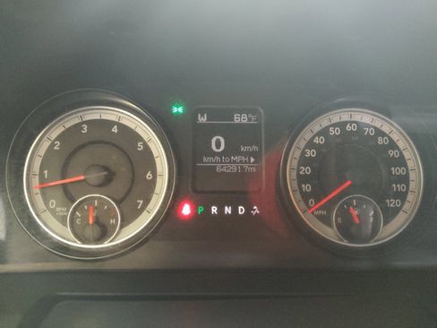 Used 2014 RAM 1500 Express RWD image 23