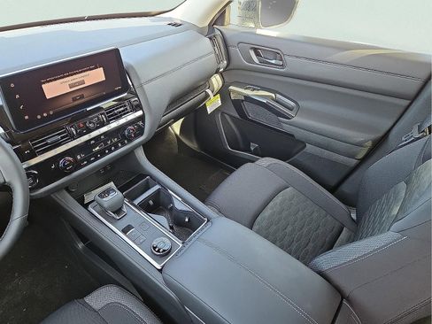 New 2026 Nissan Pathfinder SV image 13