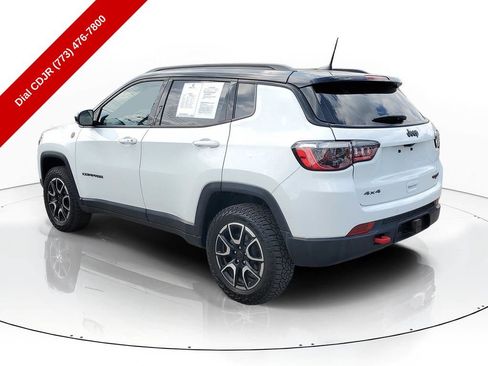 Used 2025 Jeep Compass Trailhawk w/ Trailhawk Convenience Group AWD/4WD image 3