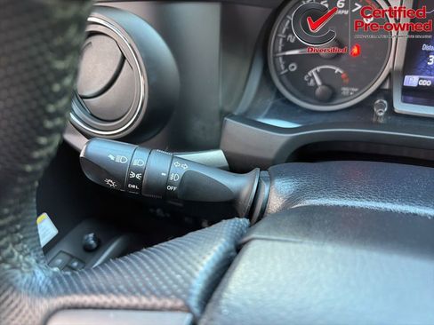 Used 2020 Toyota Tacoma TRD Off-Road AWD/4WD image 64