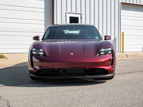 Used 2022 Porsche Taycan 4S image 10