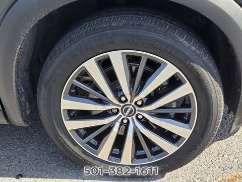 Used 2022 Nissan Pathfinder Platinum w/ Cargo Package FWD image 17