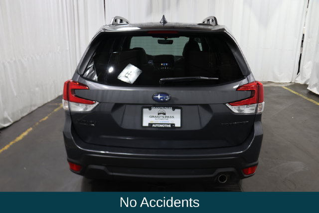 Used 2022 Subaru Forester Limited AWD/4WD image 4