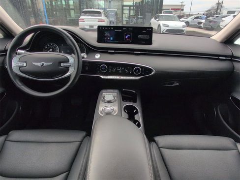 Used 2025 Genesis GV70 2.5T image 14