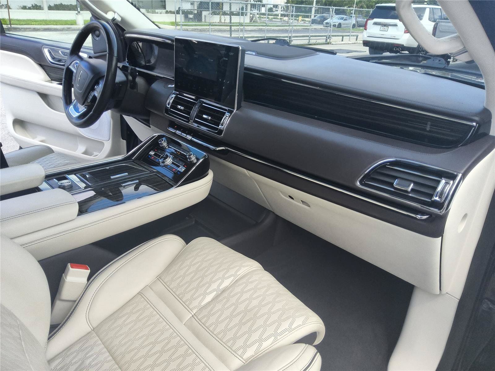 Certified 2024 Lincoln Navigator L Black Label AWD/4WD image 34