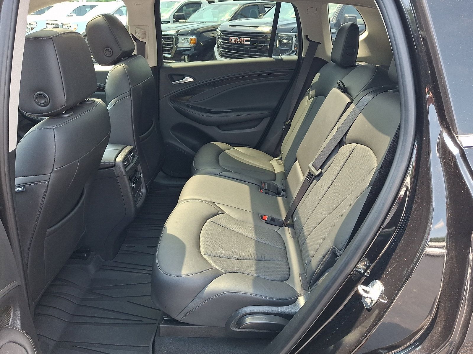 Used 2019 Buick Envision Premium w/ LPO, Active Package AWD/4WD image 10