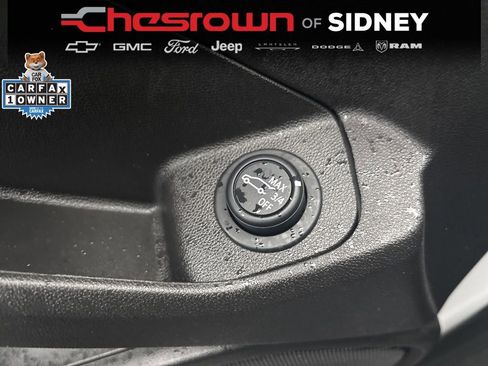 Used 2023 GMC Terrain SLT image 19