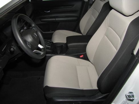 Used 2025 Honda CR-V EX image 9