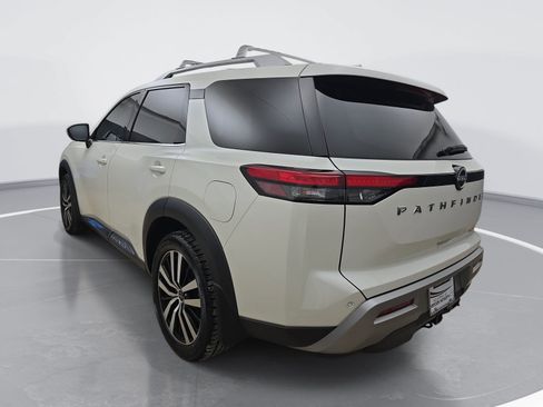 Used 2024 Nissan Pathfinder Platinum w/ Cargo Package FWD image 6