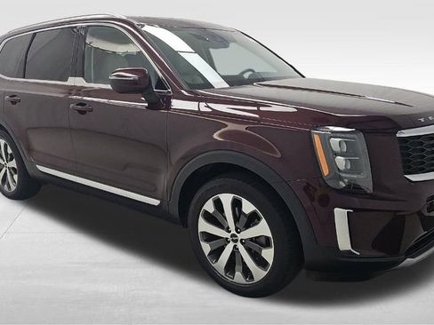 Used 2022 Kia Telluride EX w/ EX Premium Package FWD image 3