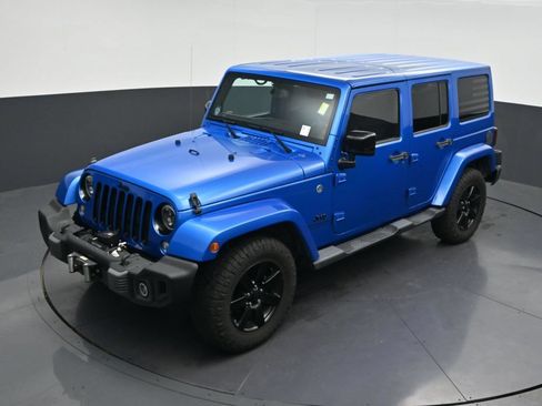 Used 2014 Jeep Wrangler Unlimited Sahara AWD/4WD image 15