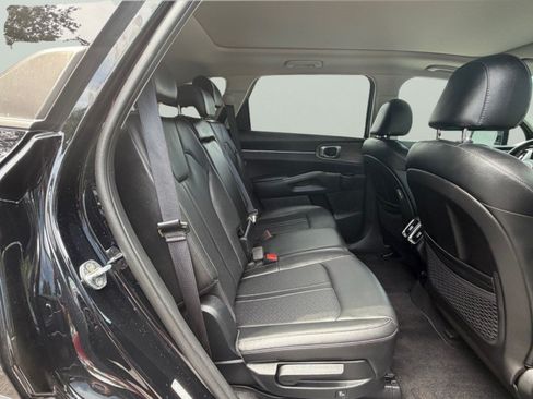 Certified 2022 Kia Sorento S w/ Panoramic Sunroof Package AWD/4WD image 26