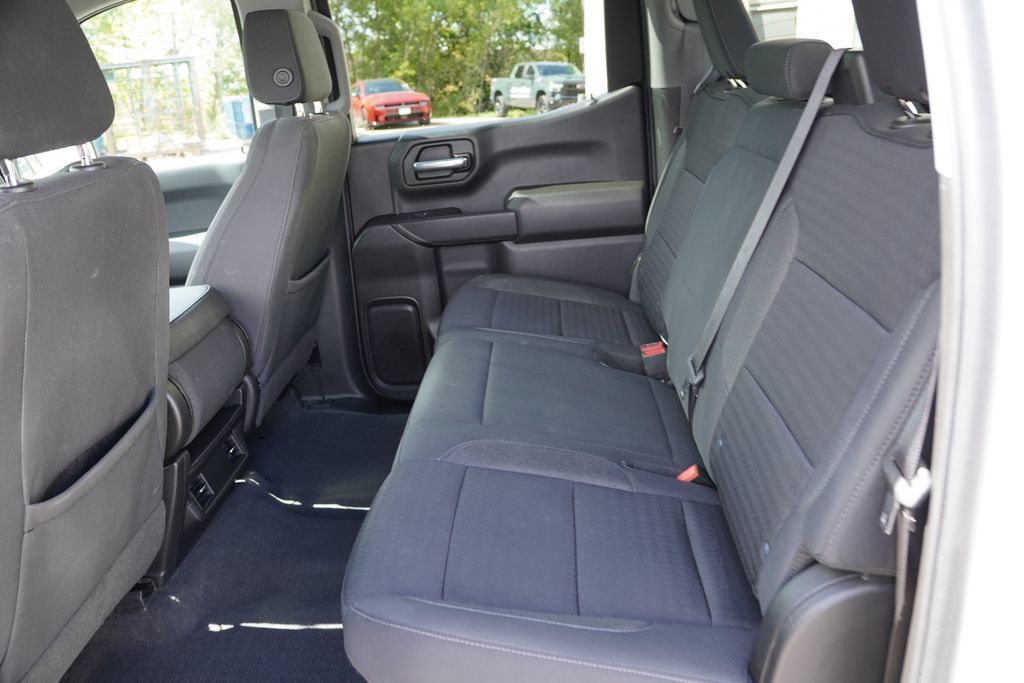Used 2022 Chevrolet Silverado 1500 Custom w/ LPO, Dark Essentials Package AWD/4WD image 17