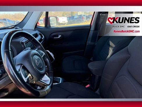 Used 2021 Jeep Renegade Latitude w/ Convenience Group image 11