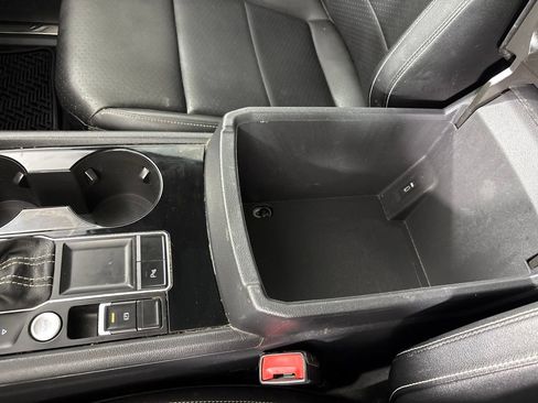 Used 2023 Volkswagen Atlas SE w/ Panoramic Sunroof Package FWD image 41