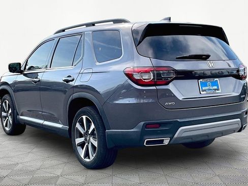 Used 2025 Honda Pilot Elite image 5