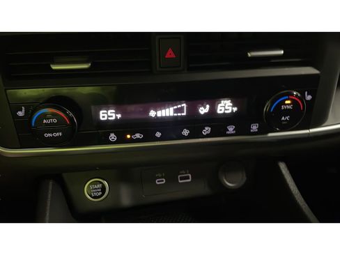 Used 2023 Nissan Rogue S AWD/4WD image 14