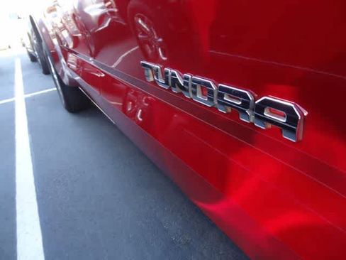 Used 2022 Toyota Tundra SR5 w/ SR5 Convenience Package AWD/4WD image 15