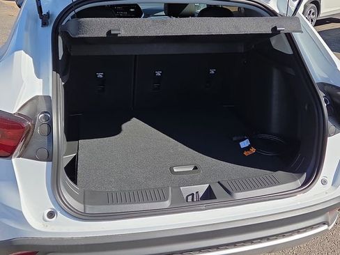 New 2026 Chevrolet Trax LT image 6