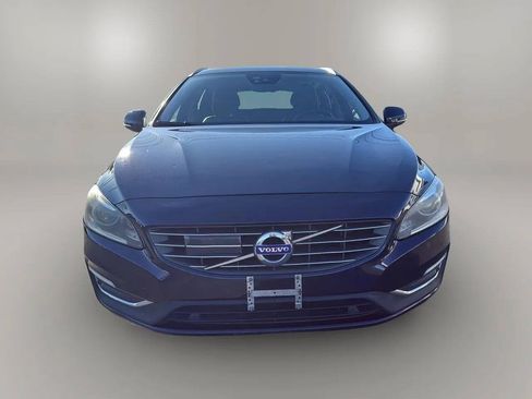Used 2016 Volvo V60 T5 Platinum AWD/4WD image 2