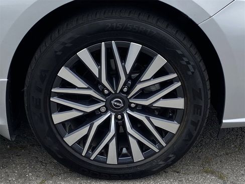 Certified 2023 Nissan Altima 2.5 SV image 7