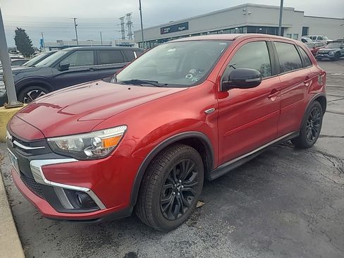 Used 2018 Mitsubishi Outlander Sport LE image 2