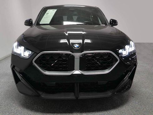 Used 2026 BMW X2 xDrive28i AWD/4WD image 2