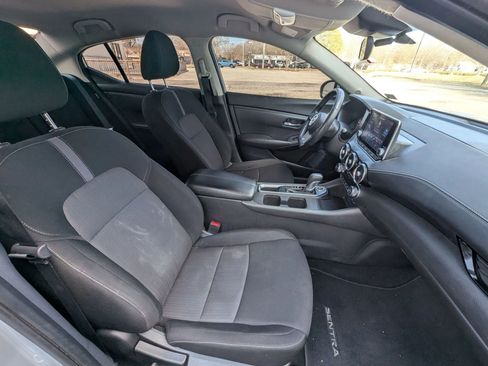 Used 2022 Nissan Sentra SV w/ All-Weather Package image 9