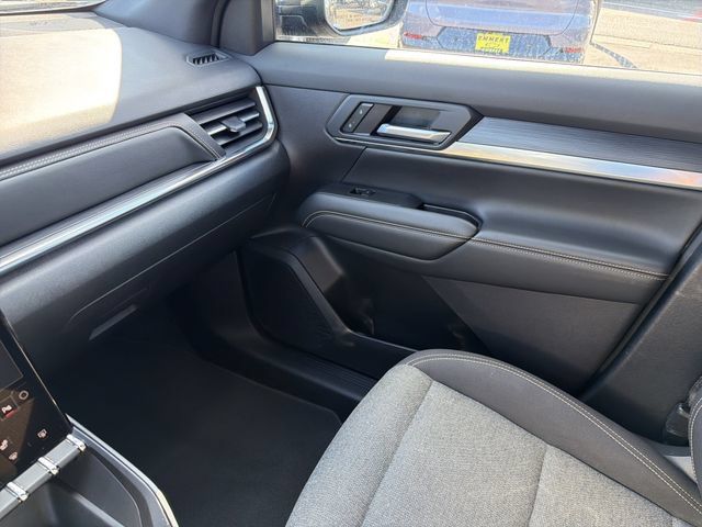 Used 2025 GMC Terrain Elevation AWD/4WD image 27