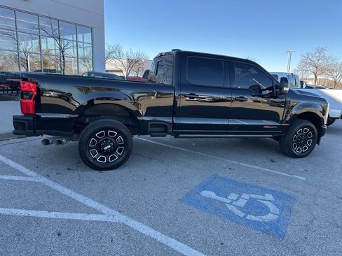 Used 2025 Ford F350 Platinum image 30