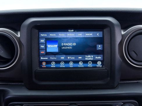Used 2023 Jeep Gladiator Sport AWD/4WD image 15