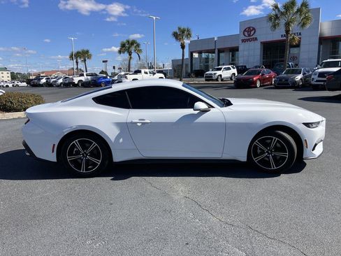 Used 2024 Ford Mustang Coupe image 6