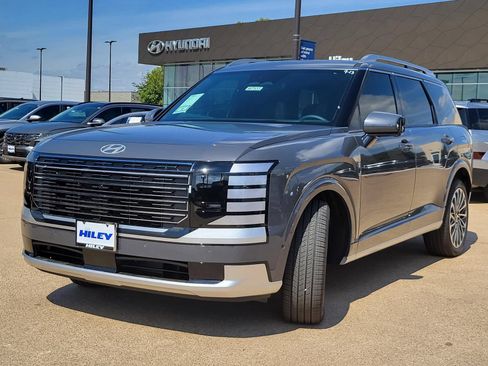 New 2026 Hyundai Palisade Calligraphy FWD image 2