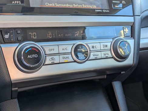 Used 2017 Subaru Legacy 2.5i Premium image 24