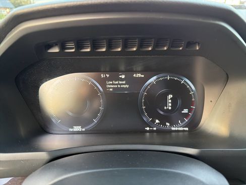 Used 2016 Volvo XC90 T6 Momentum image 27