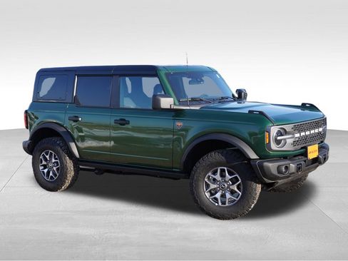 Certified 2025 Ford Bronco Badlands image 2