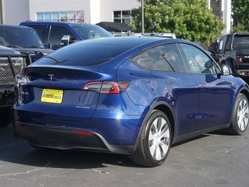 Used 2022 Tesla Model Y Long Range AWD/4WD image 6