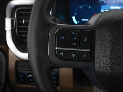 Used 2026 Ford F450 Lariat w/ FX4 Off-Road Package image 17