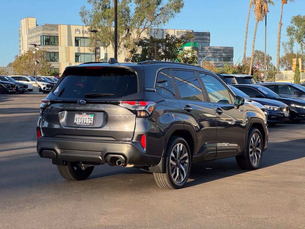 Used 2025 Subaru Forester Touring AWD/4WD image 31