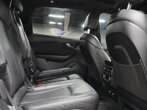 Used 2017 Audi Q7 3.0T Prestige w/ Prestige Package AWD/4WD image 19