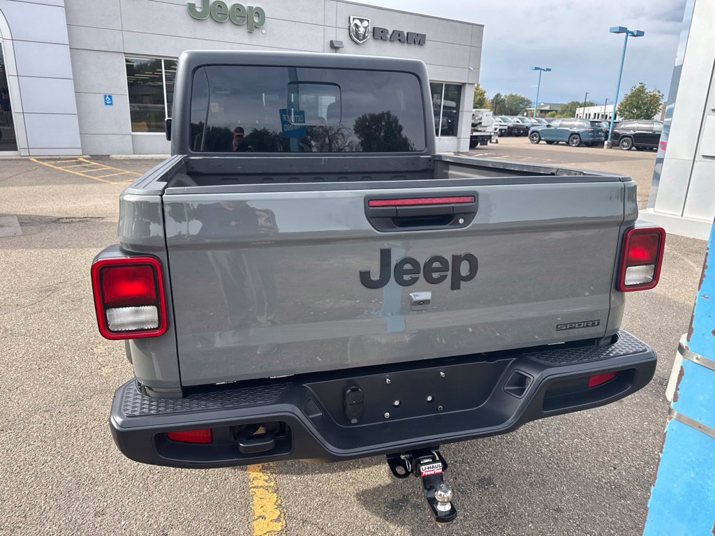 Used 2021 Jeep Gladiator Sport AWD/4WD image 10