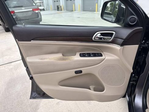 Used 2015 Jeep Grand Cherokee Overland w/ Trailer Tow Group IV RWD image 19