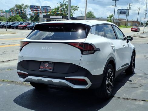 Used 2025 Kia Sportage EX FWD image 4