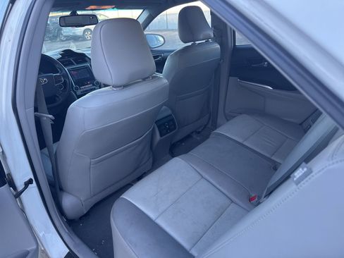 Used 2013 Toyota Camry XLE w/ Leather Pkg image 9