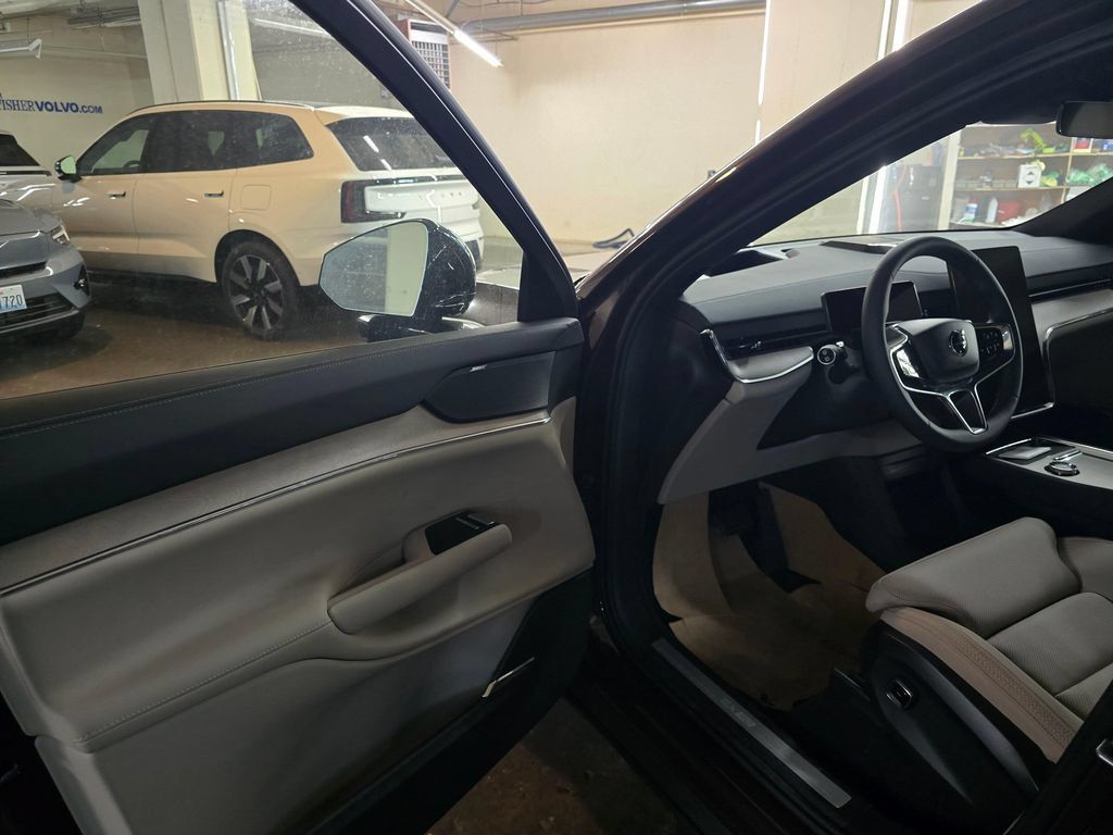 Used 2025 Volvo EX90 Ultra AWD/4WD image 20